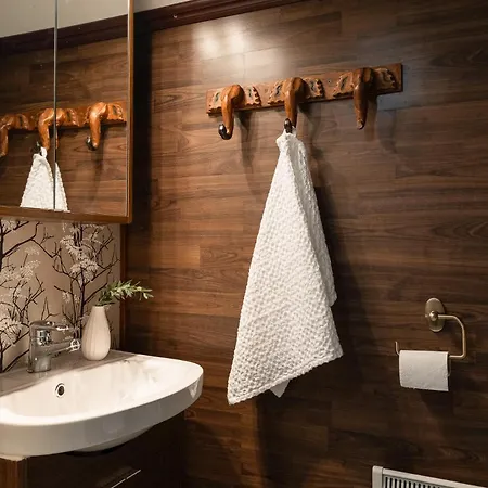 Purola 4br Escape With Jacuzzi, Sauna And Bbq Hotel