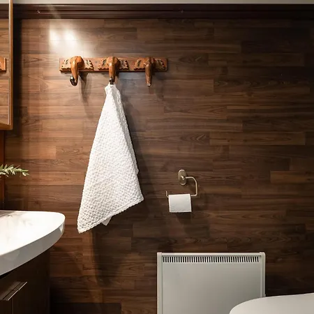 Purola 4br Escape With Jacuzzi, Sauna And Bbq *