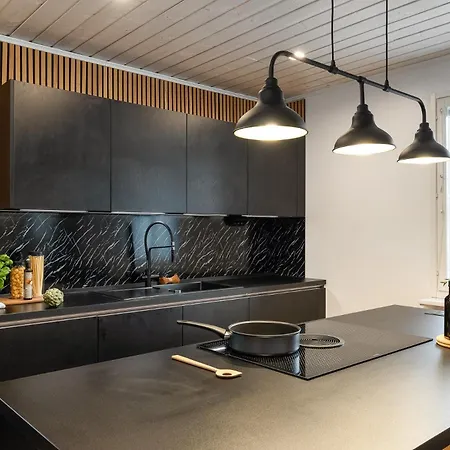 Purola 4br Escape With Jacuzzi, Sauna And Bbq